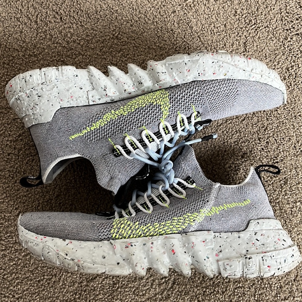 Nike Space Hippie 01